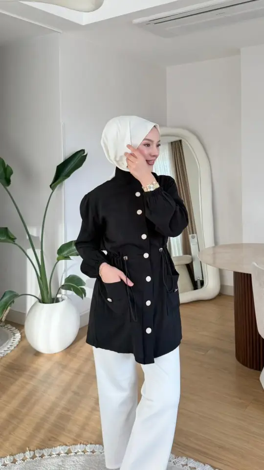 Yeni Sezon Lina Kap Siyah