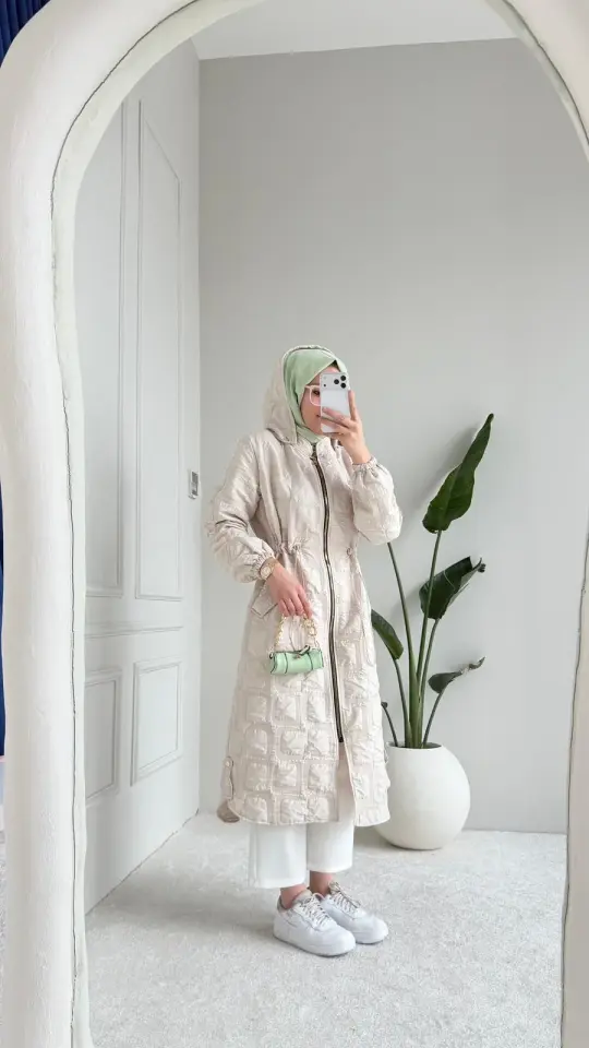Armina Kap Beyaz