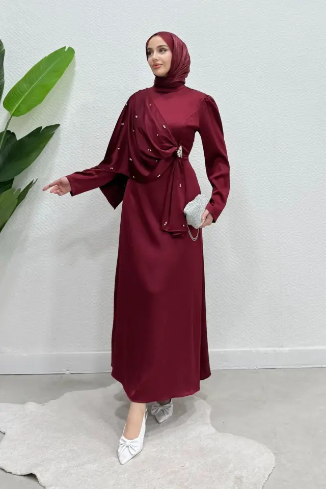 Yeni Sezon Lara Taşlı Broşlu Beg Saten Kumaş Tesettür Abiye Bordo
