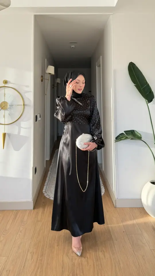 Yeni Sezon İncili Saten Abiye Siyah