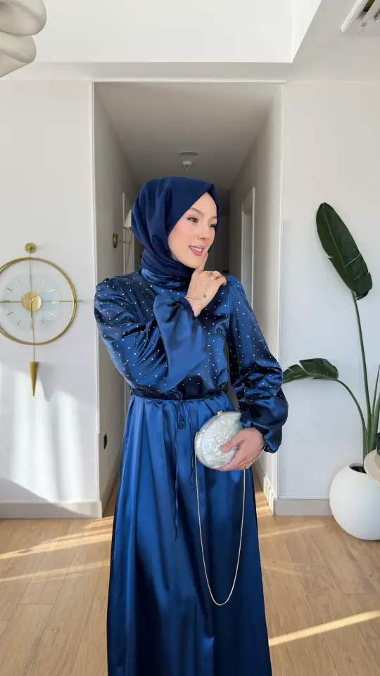 Yeni Sezon İncili Saten Abiye Lacivert
