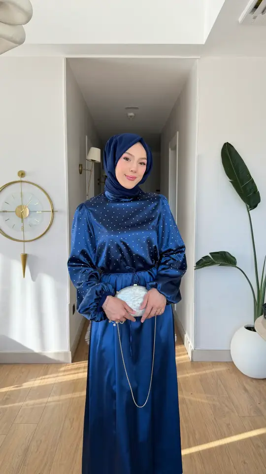 Yeni Sezon İncili Saten Abiye Lacivert